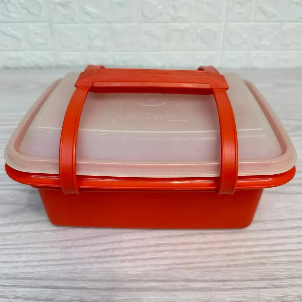 VTG Tupperware Pak N Carry Lunch Box with Carrying Handle Red White Rectangular